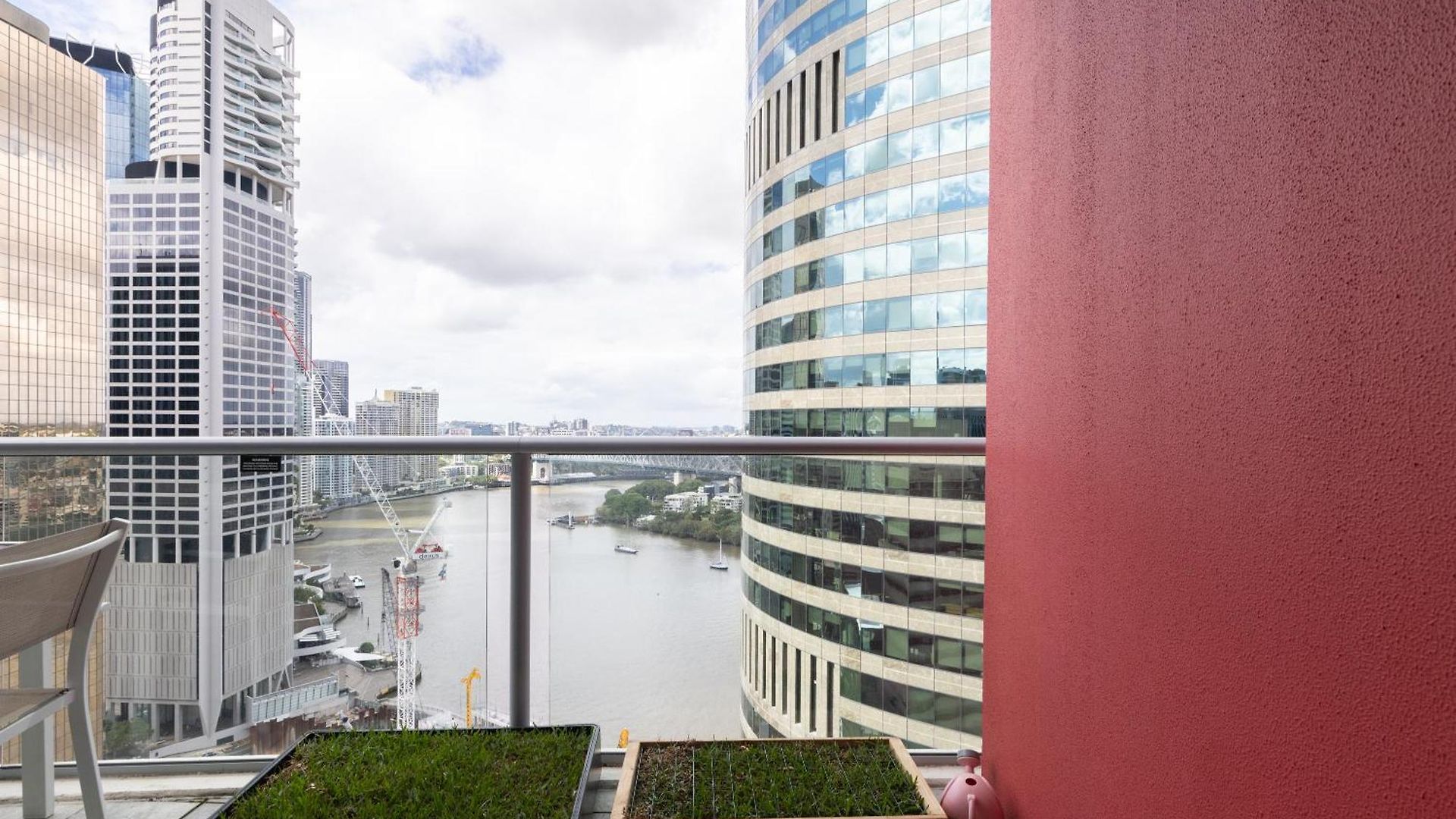 Apartment Story Bridge Views In Cbd