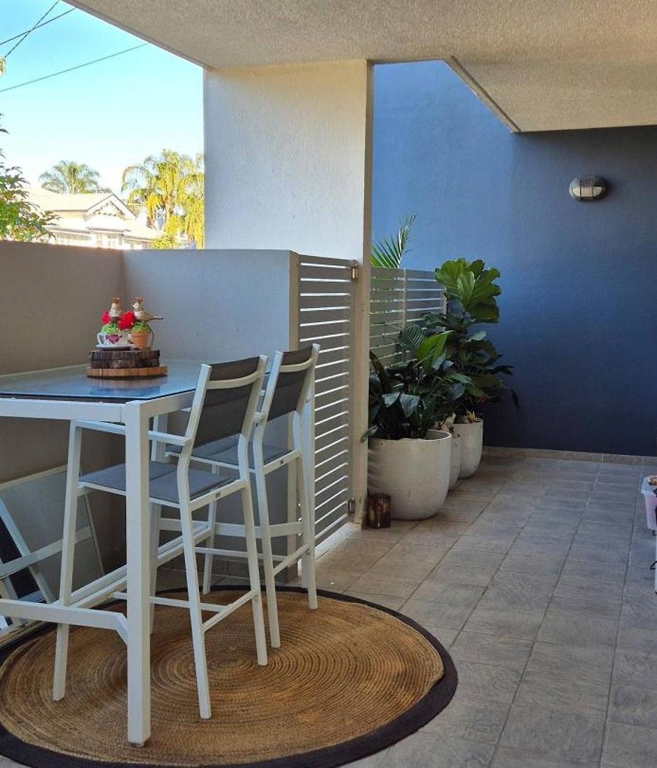 A Perfect Place To Hide Away With River Side Charm