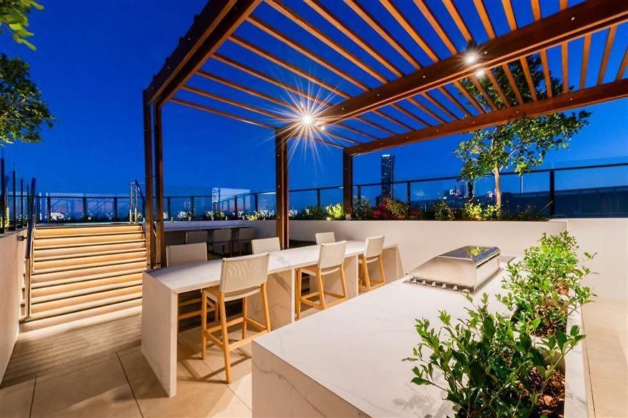 Fortitude Valley By Flatiron High Floor 2bd Apartment