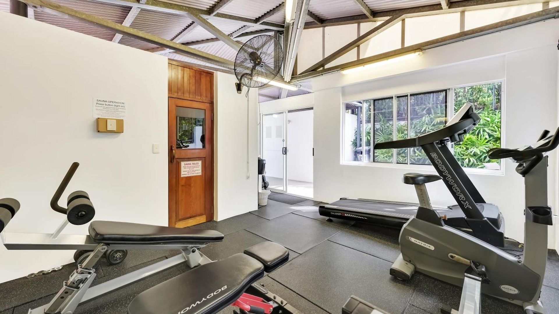 Aparthotel Cosmo 4*