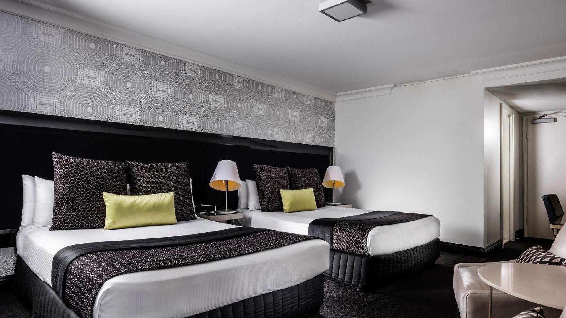 Hotel Pullman King George Square 5*