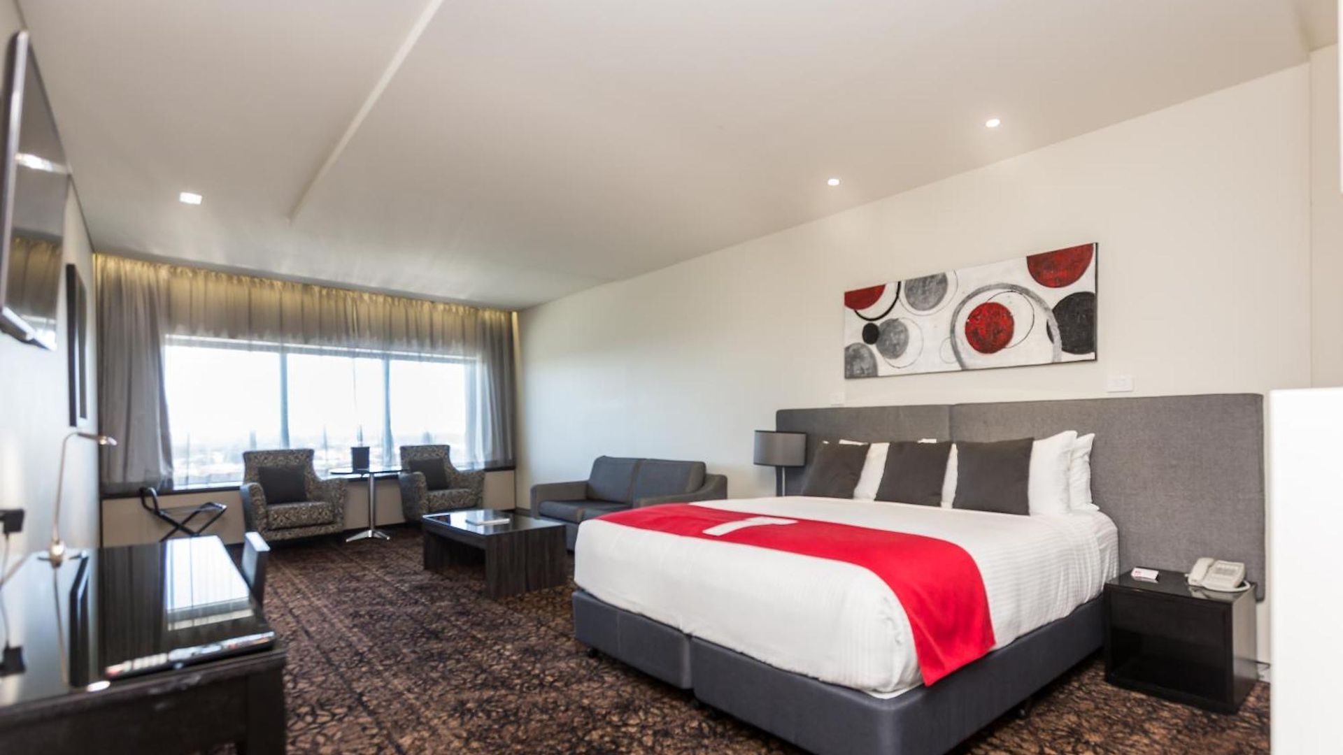 Hotel Calamvale And Conference Centre 5*