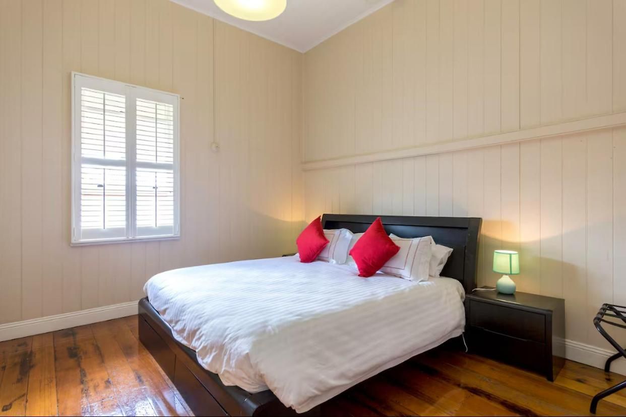 Holiday home 4 Bedroom House - Walk To Southbank *