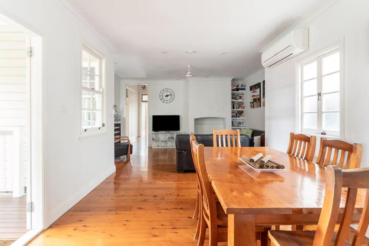 4 Bedroom House - Walk To Southbank * Brisbane
