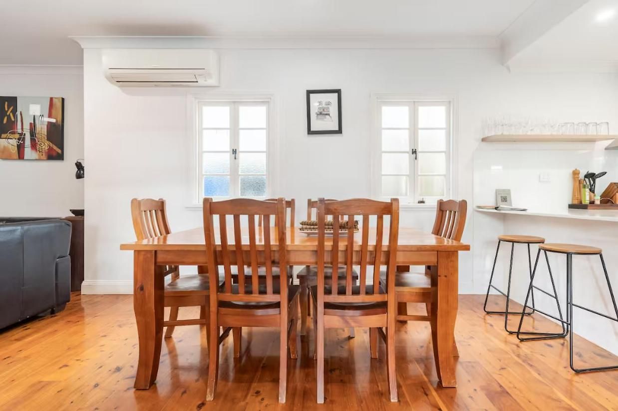 4 Bedroom House - Walk To Southbank Holiday home Brisbane