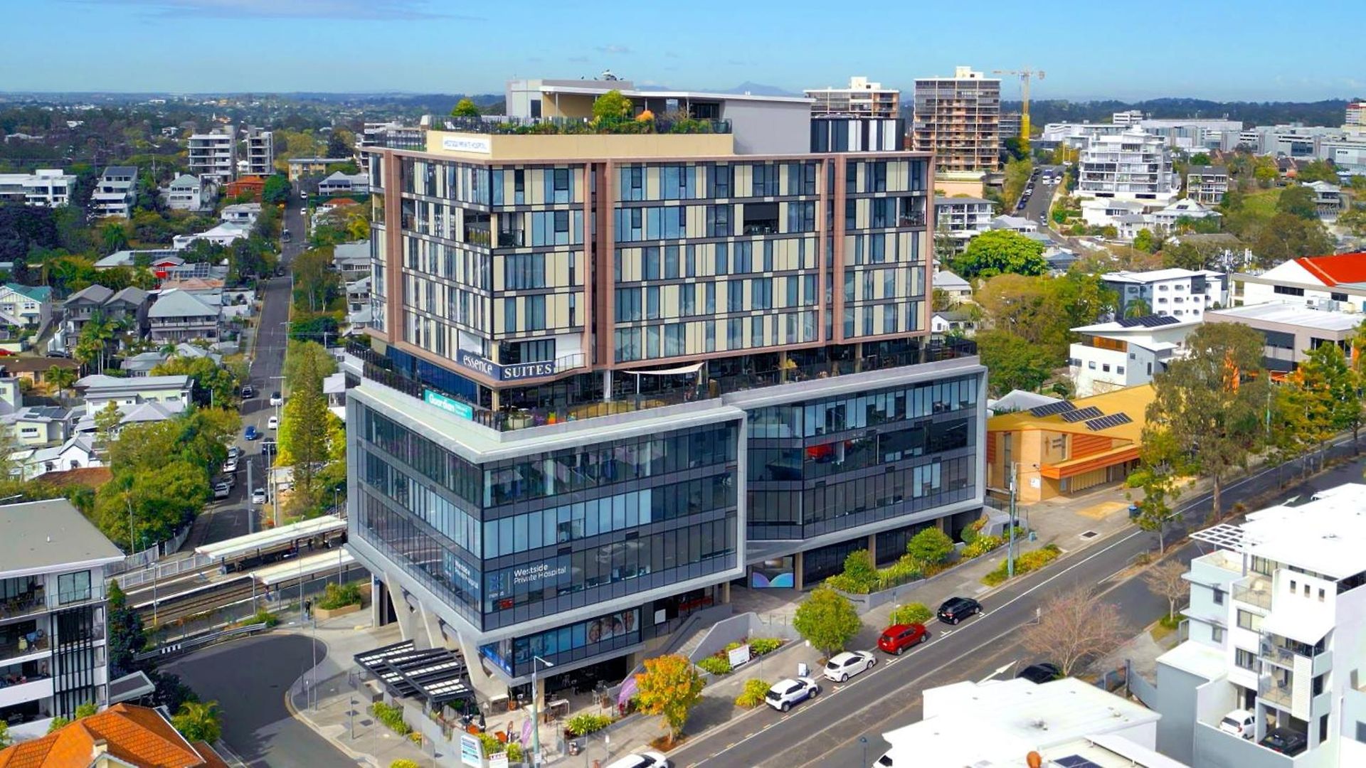 Essence Taringa Aparthotel