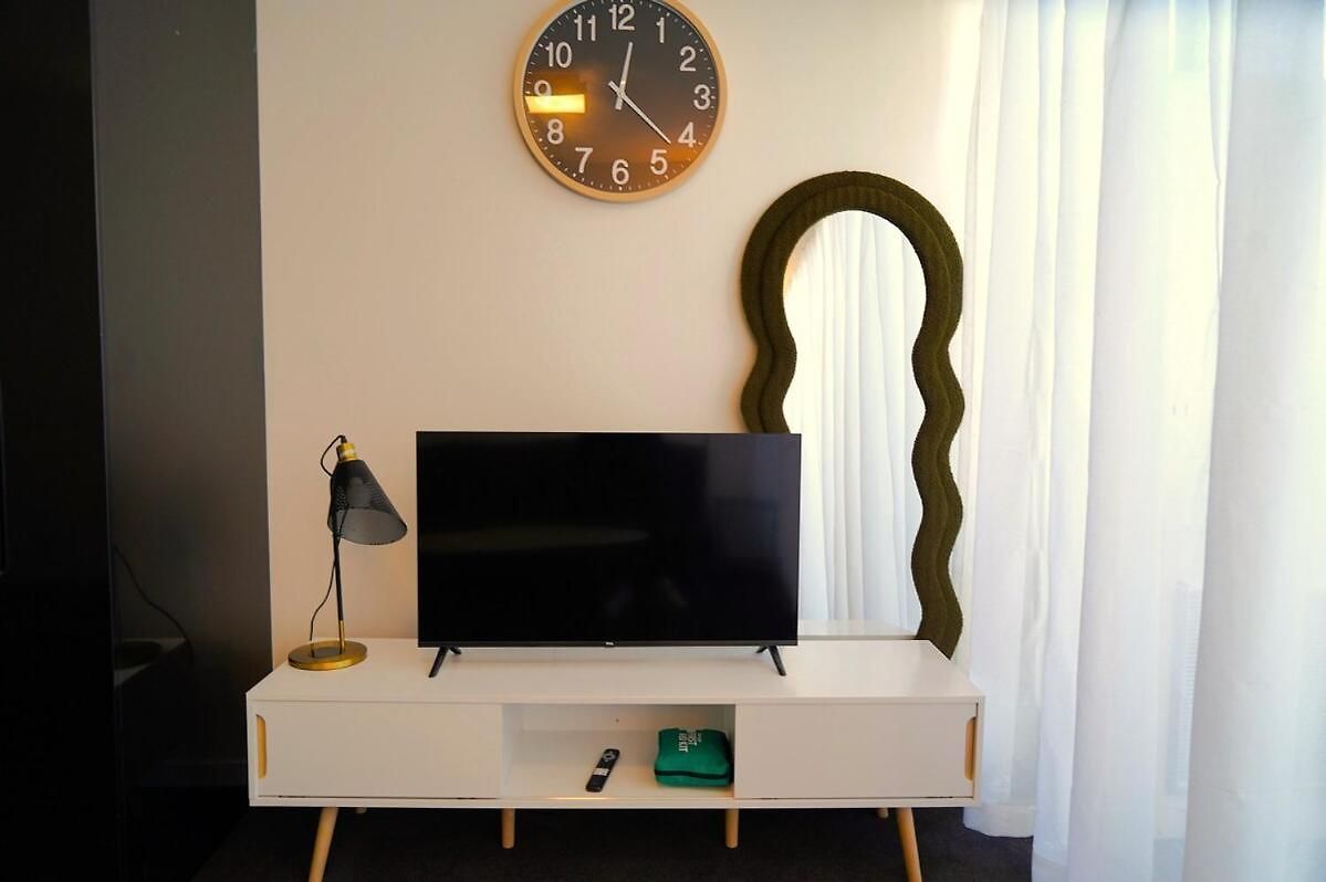 Inner-city 1br Near Showgrounds Apartment Brisbane