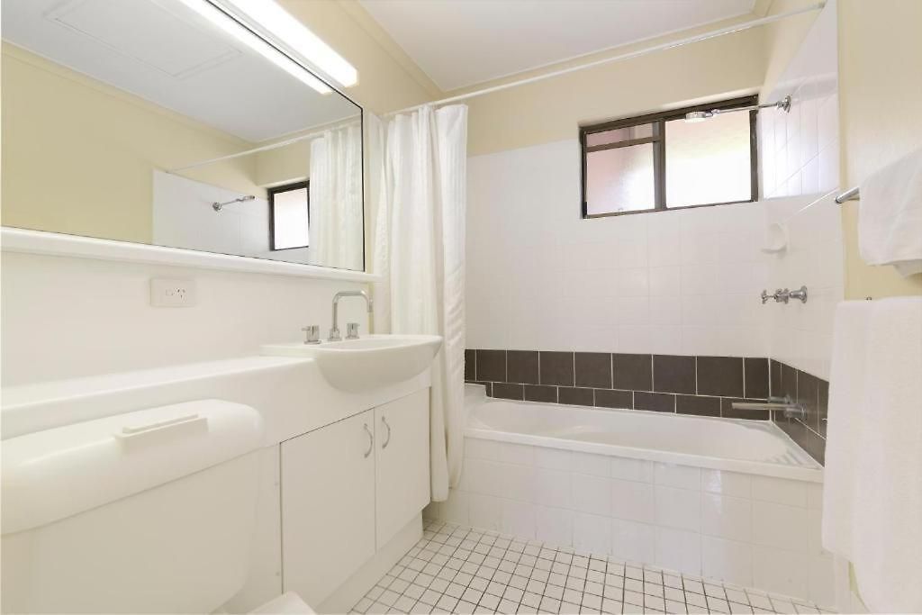 Mt Ommaney 3*