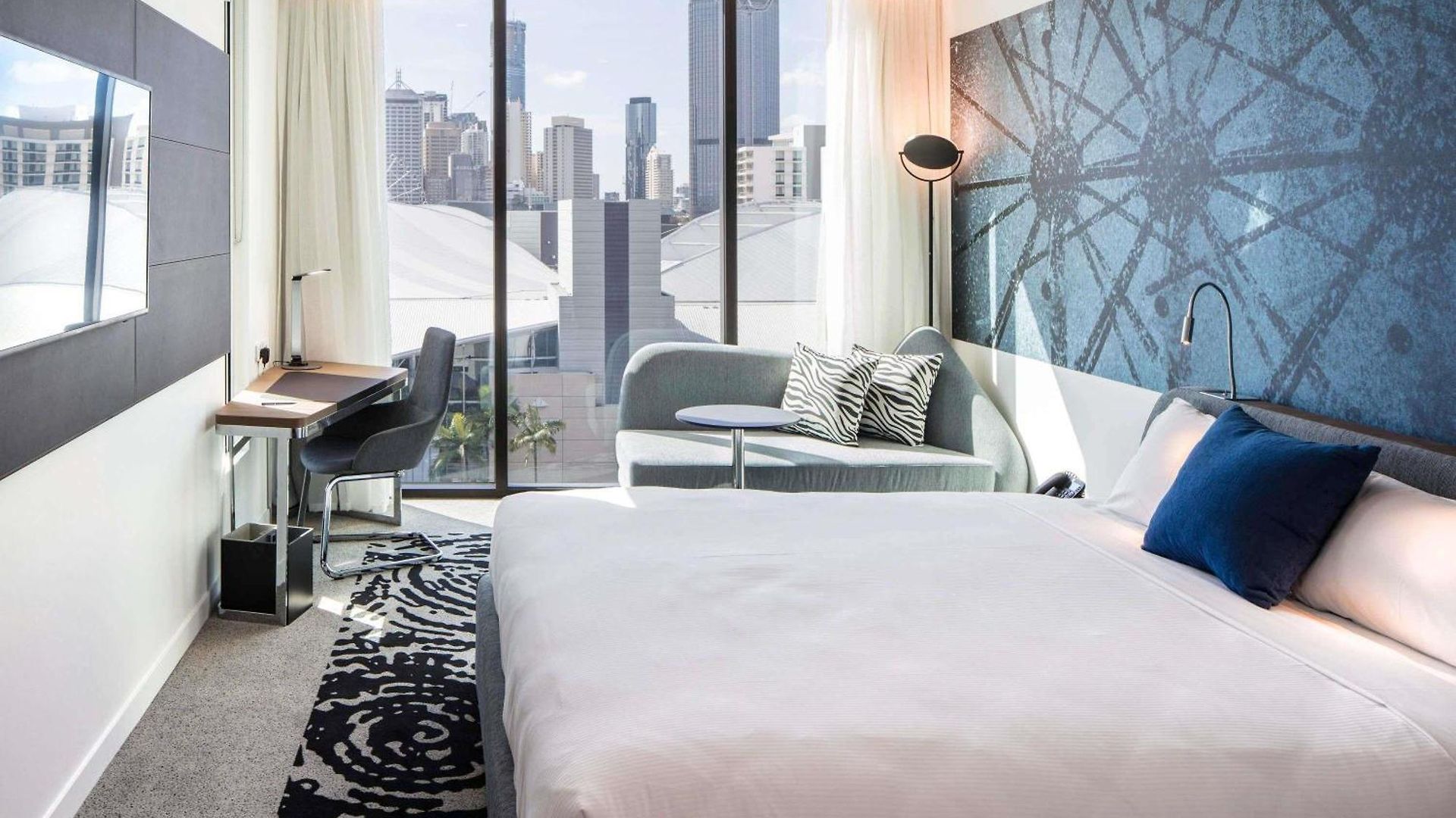 Novotel South Bank 5*