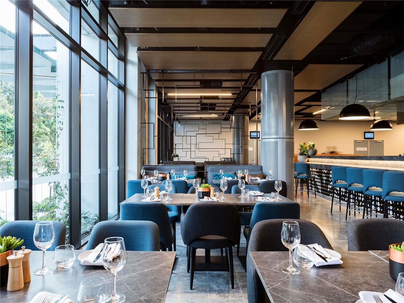 Novotel South Bank Hotel 5*