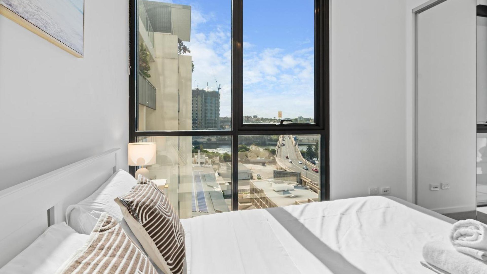 Skyline View 2beds River View Apartment *