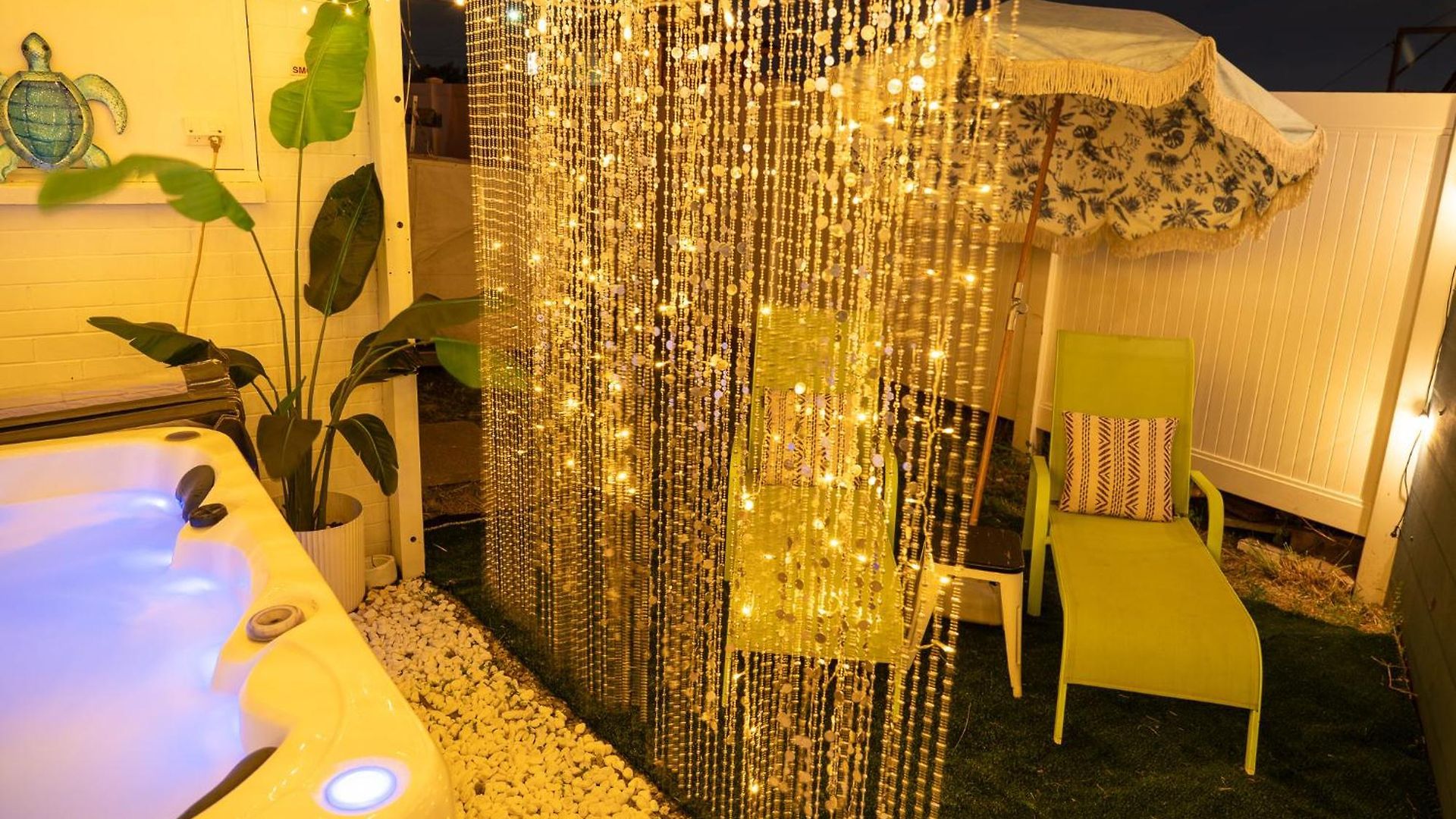Hot Tub, Ice Bath, Gym, Sauna, Pool Table Coorparoo Haven Homestay *