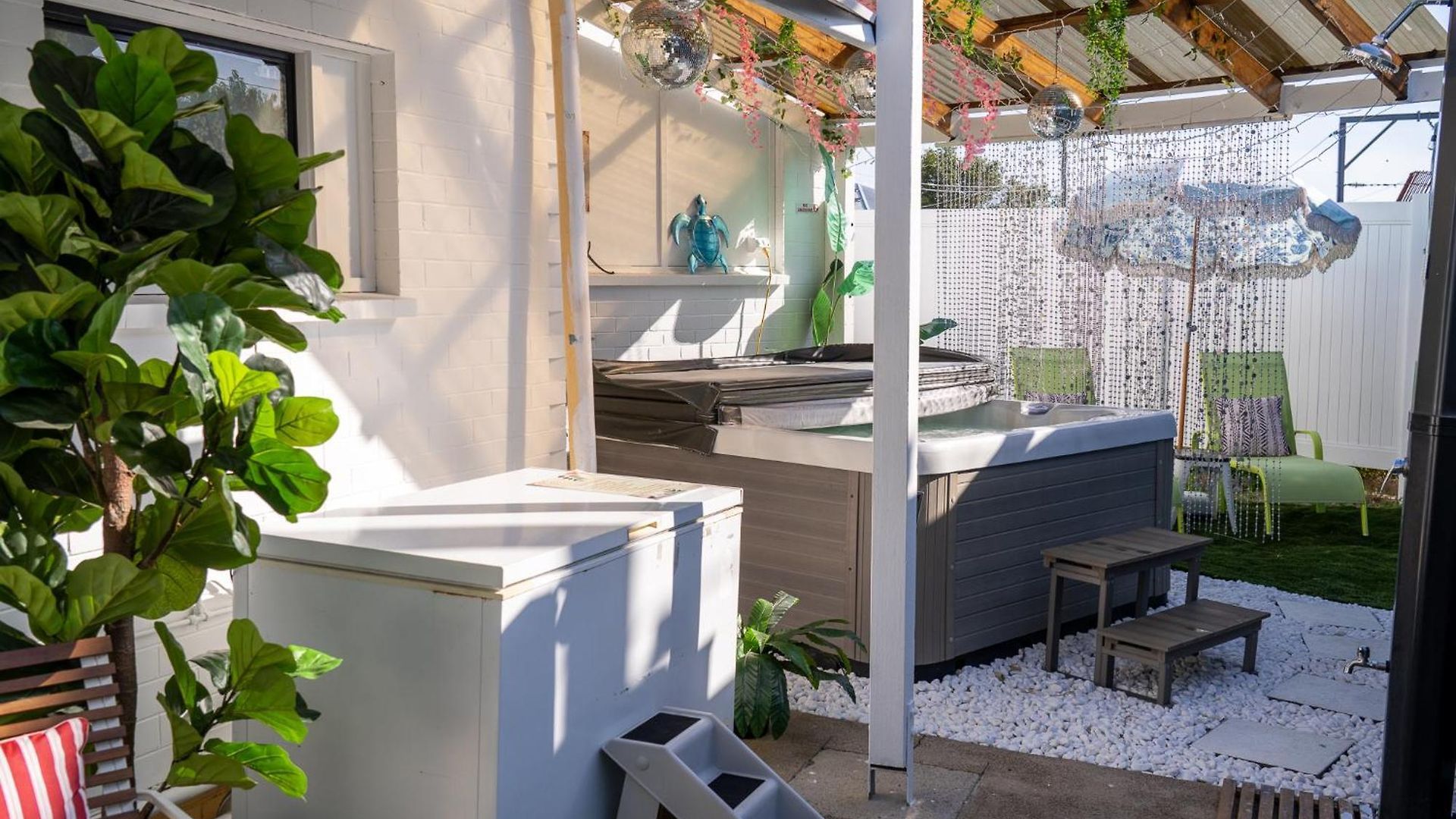 Homestay Hot Tub, Ice Bath, Gym, Sauna, Pool Table Coorparoo Haven