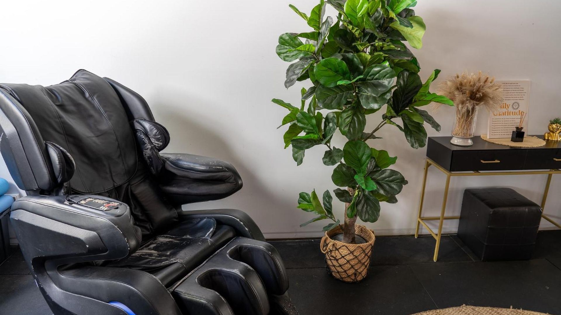 Hot Tub, Ice Bath, Gym, Sauna, Pool Table Coorparoo Haven Homestay