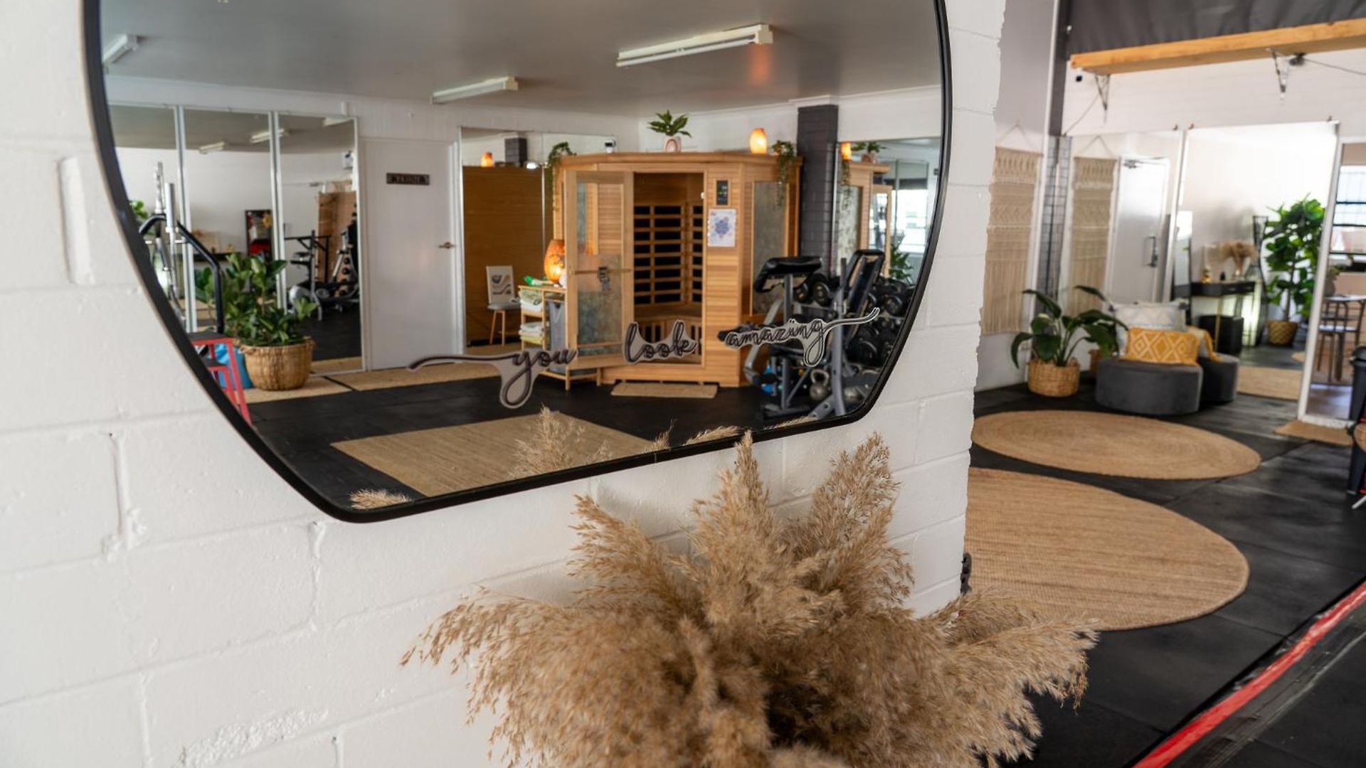 Homestay Hot Tub, Ice Bath, Gym, Sauna, Pool Table Coorparoo Haven