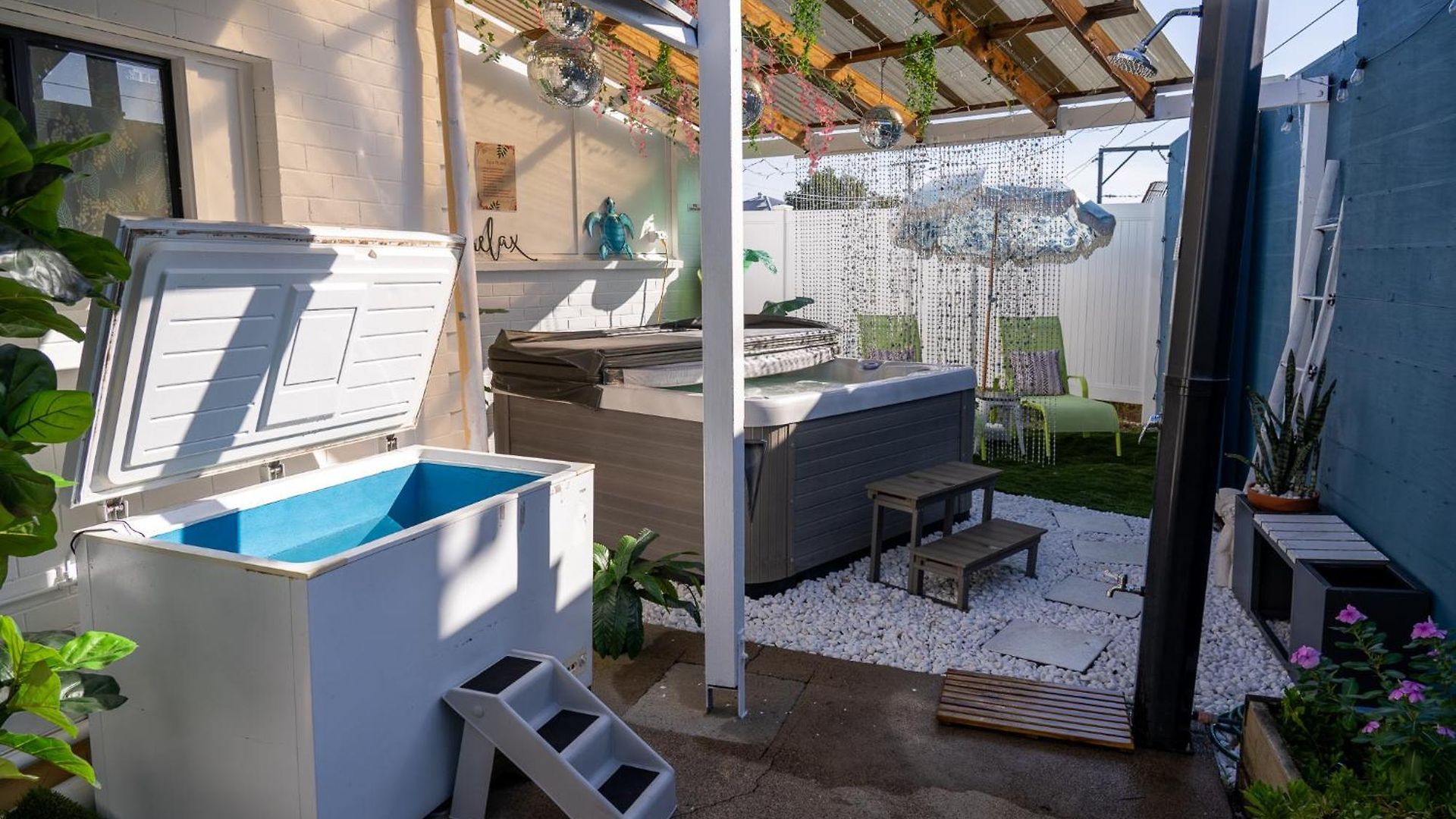Homestay Hot Tub, Ice Bath, Gym, Sauna, Pool Table Coorparoo Haven *