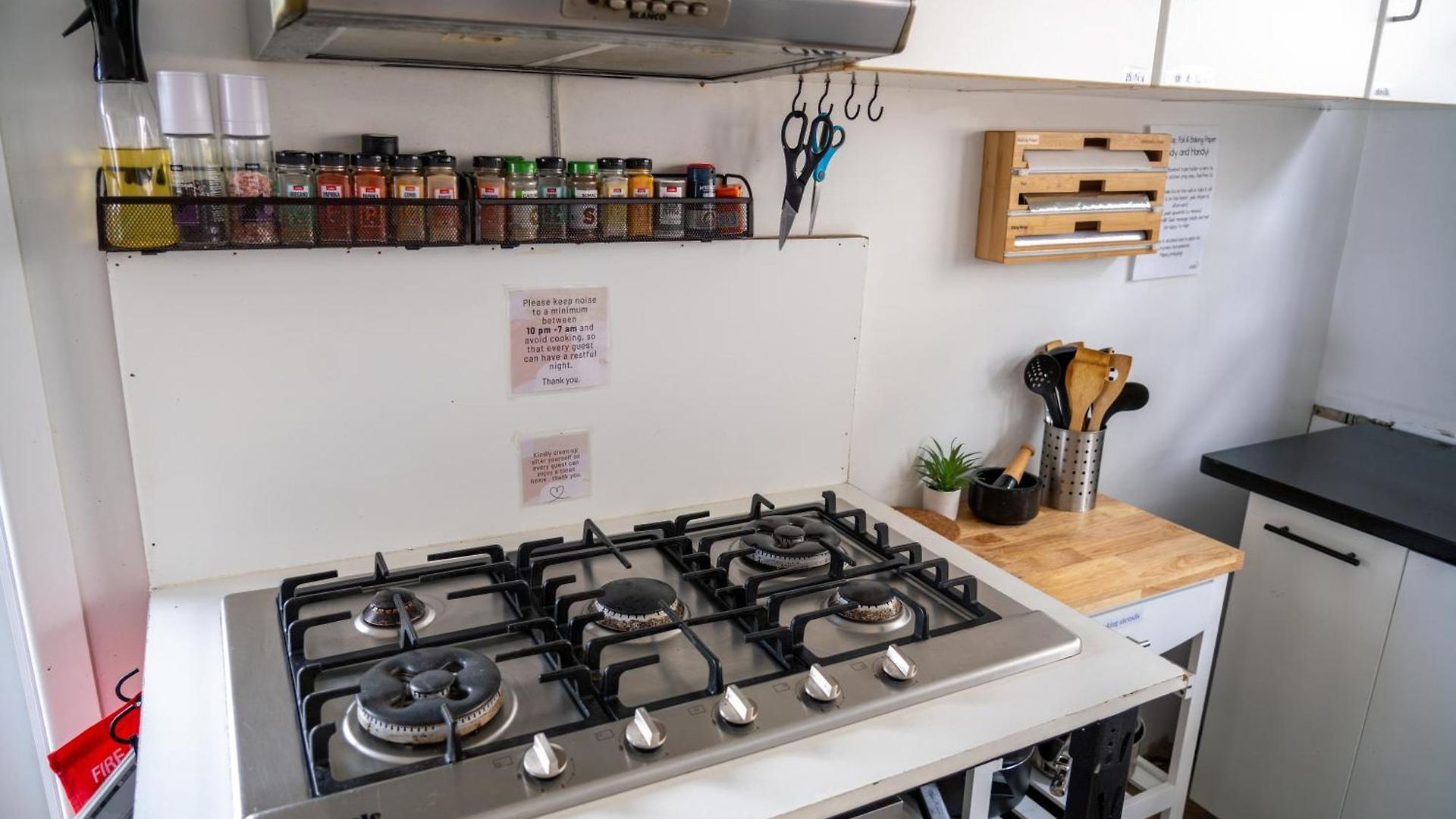 Hot Tub, Ice Bath, Gym, Sauna, Pool Table Coorparoo Haven Homestay