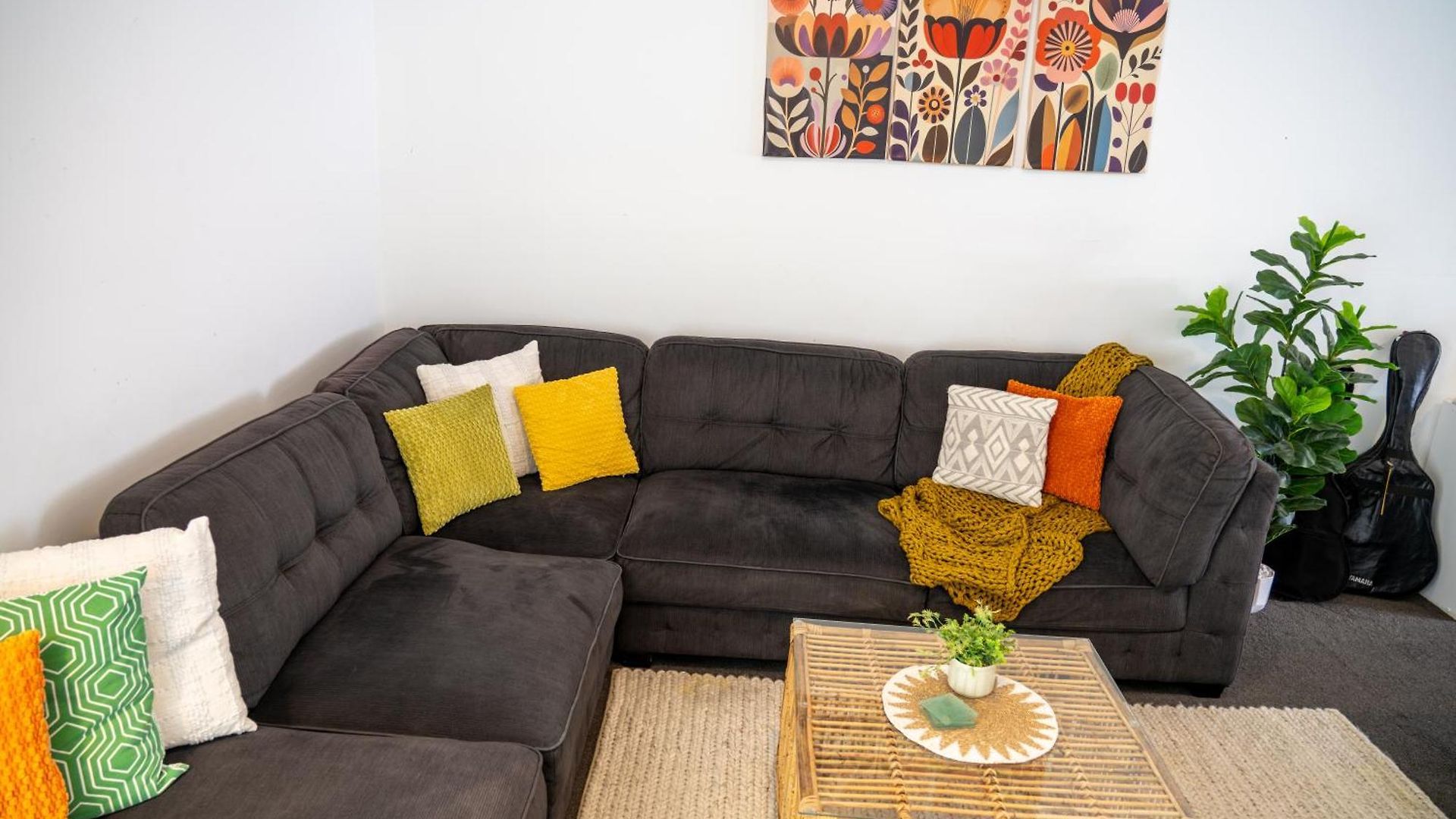 Hot Tub, Ice Bath, Gym, Sauna, Pool Table Coorparoo Haven Homestay *