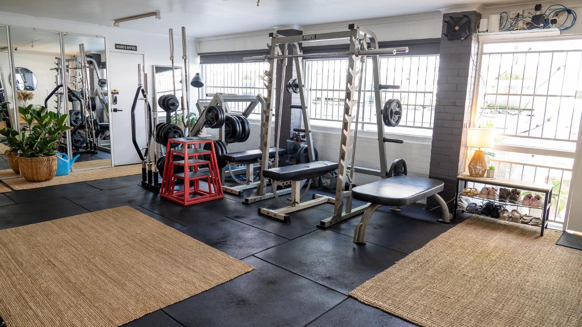Homestay Hot Tub, Ice Bath, Gym, Sauna, Pool Table Coorparoo Haven Brisbane