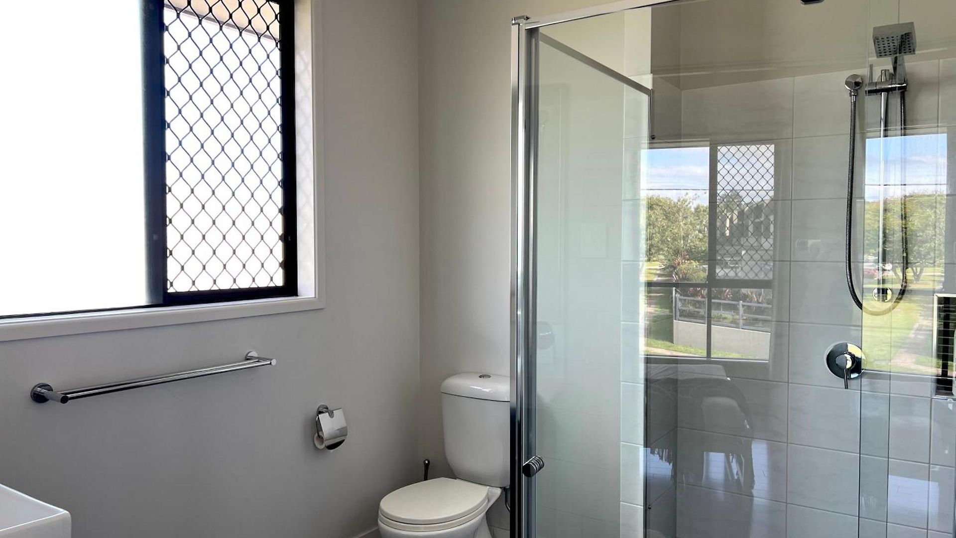 14a Convenient Ensuite In Coopers Plains