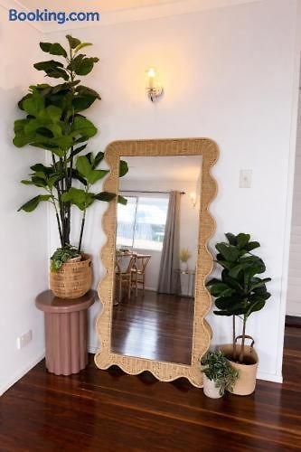 2br Chic Urban Escape In Norman Park Near Bne With Parking