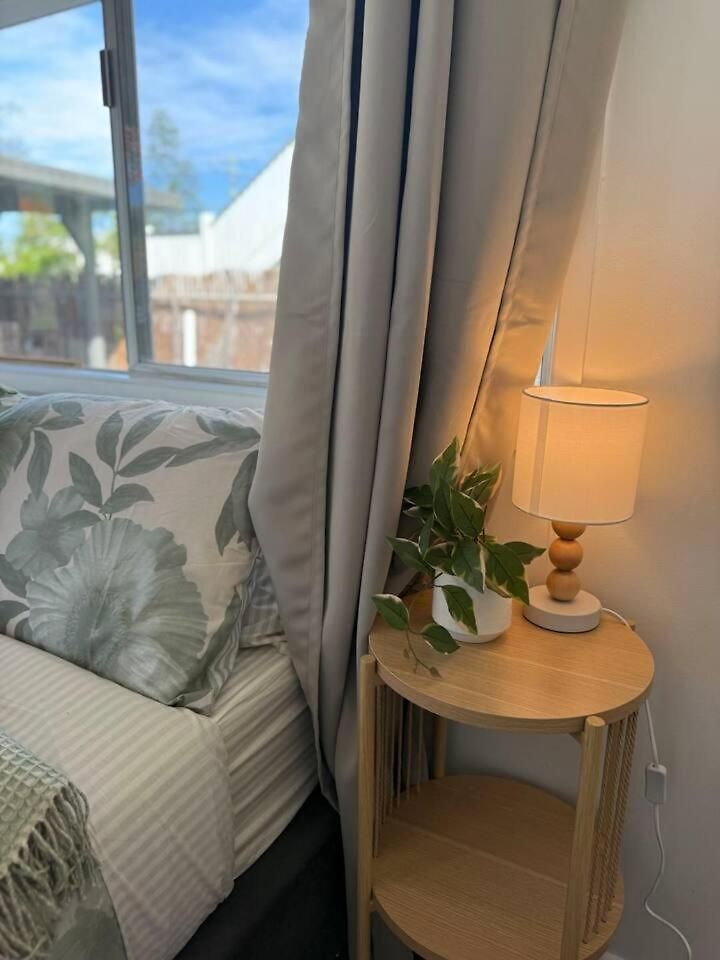 Holiday home 2br Chic Urban Escape In Norman Park Near Bne With Parking Brisbane