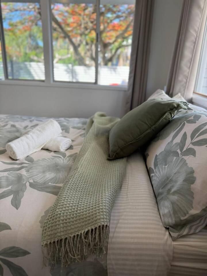 2br Chic Urban Escape In Norman Park Near Bne With Parking Holiday home Brisbane