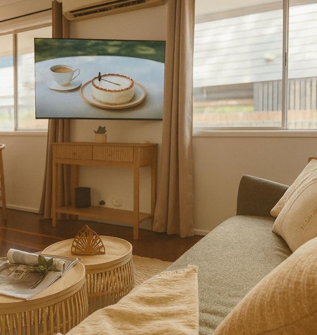 Holiday home 2br Chic Urban Escape In Norman Park Near Bne With Parking Brisbane