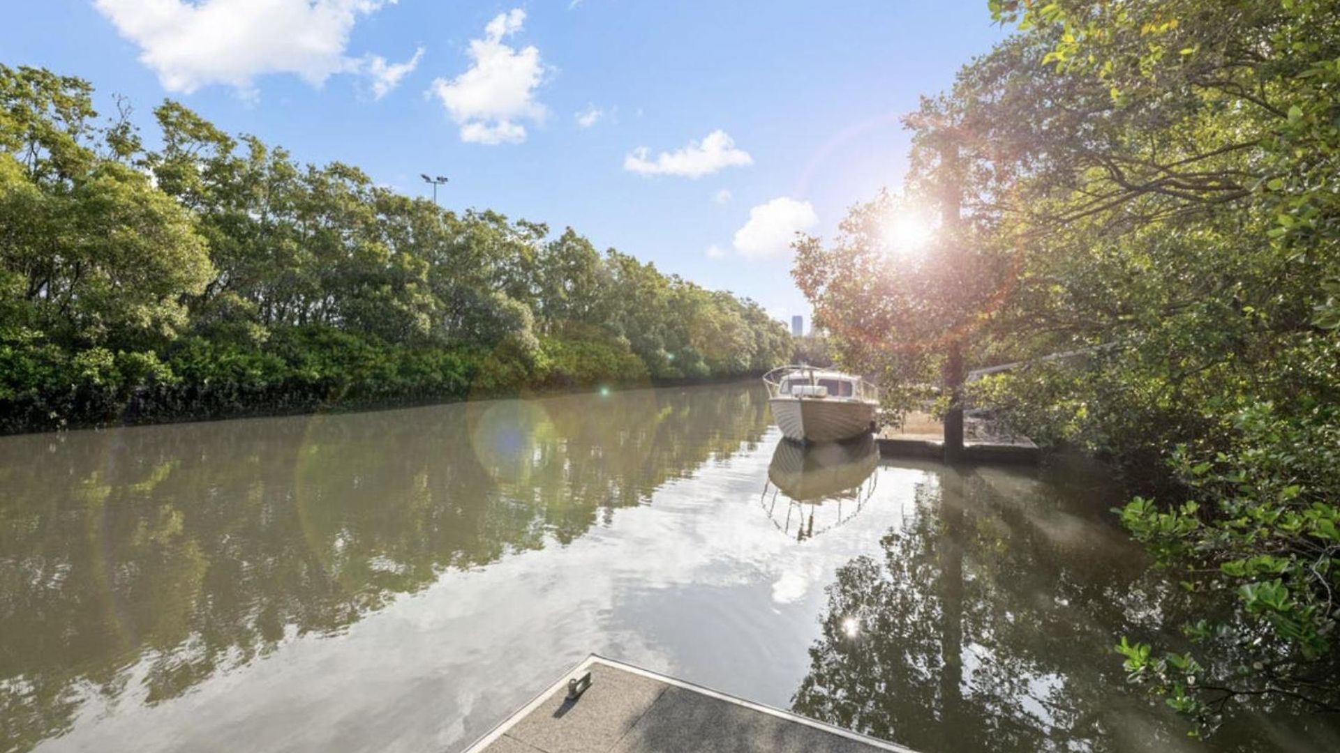 2br Chic Urban Escape In Norman Park Near Bne With Parking * Brisbane