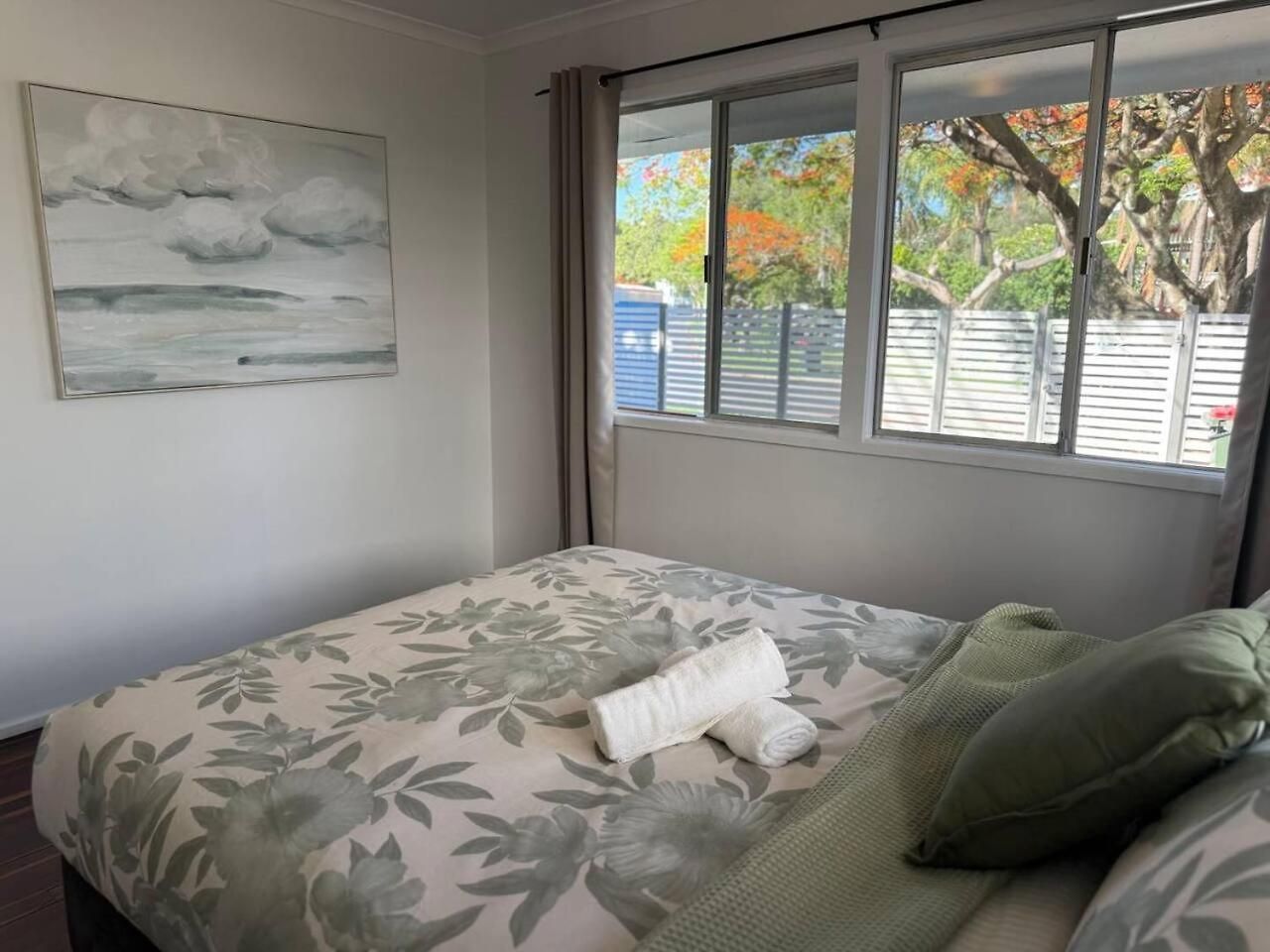 2br Chic Urban Escape In Norman Park Near Bne With Parking Brisbane