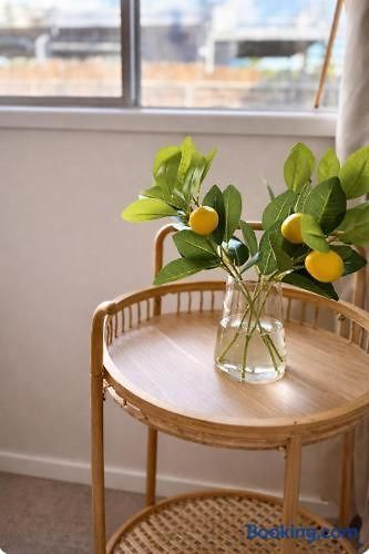 2br Chic Urban Escape In Norman Park Near Bne With Parking Brisbane