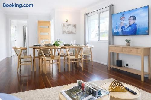 2br Chic Urban Escape In Norman Park Near Bne With Parking *