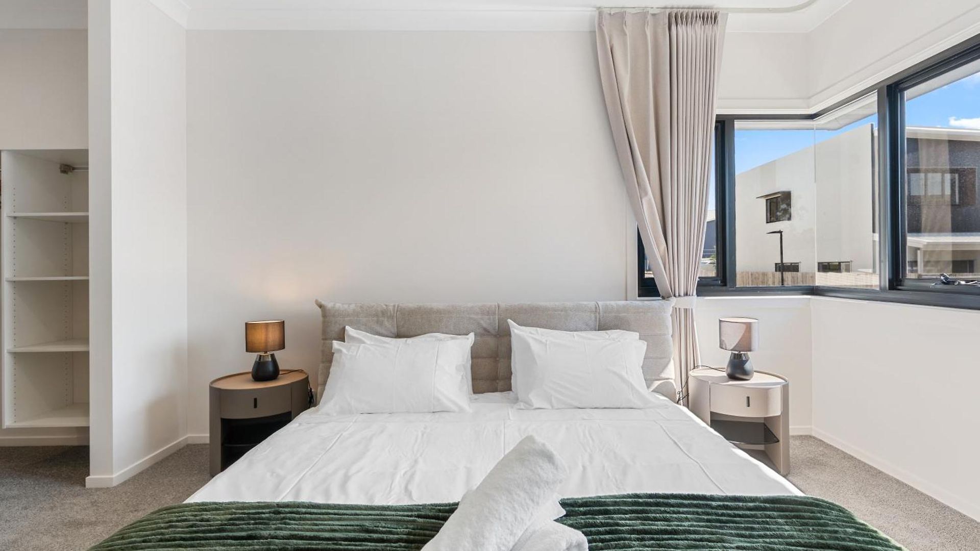 Cassa Aura Place - Modern 4br Homes