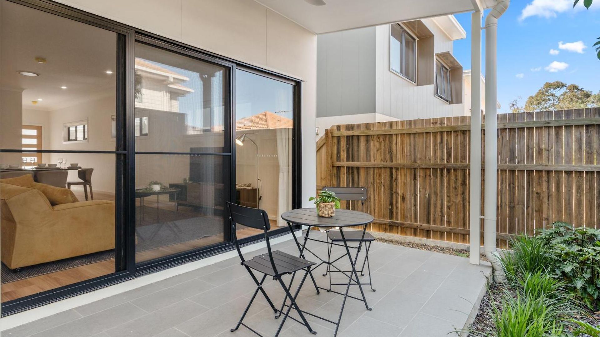 Cassa Aura Place - Modern 4br Homes *