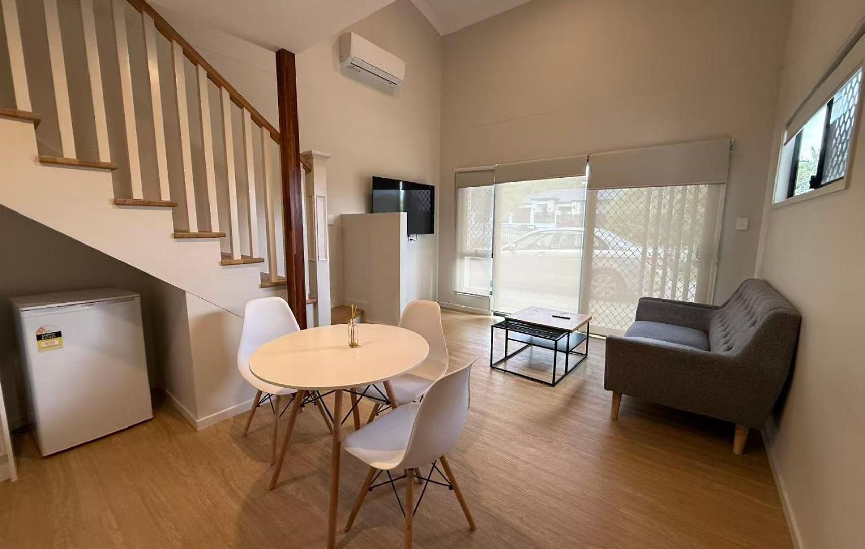Cozy Sunnybank Base - Unit 3 | Near Shops & Eats Homestay