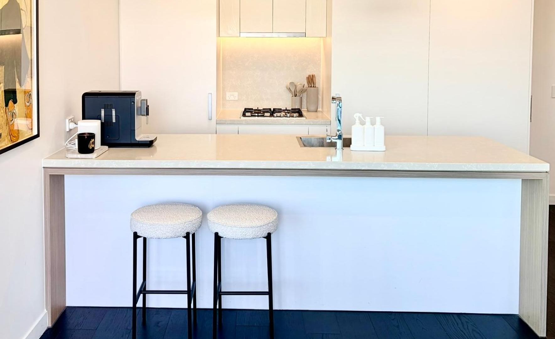 Horizon By Courtney Rogers - 2 Bedroom With Skyline Views, Parking, Heated Infinity Pool, Fitness Centre Apartment *