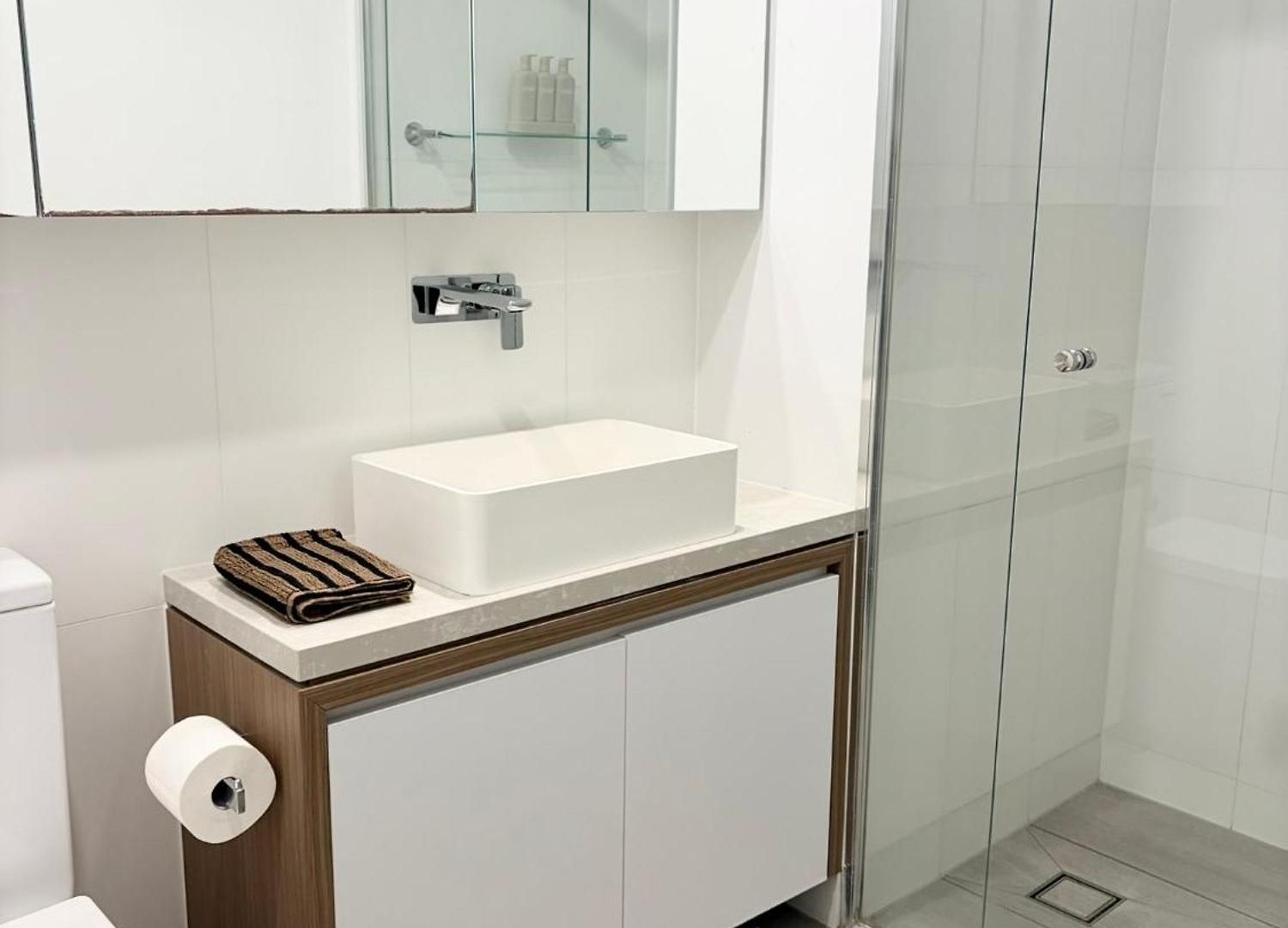 Apartment Horizon By Courtney Rogers - 2 Bedroom With Skyline Views, Parking, Heated Infinity Pool, Fitness Centre *
