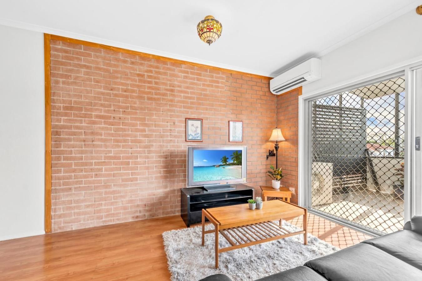 Park The Car & Explore By Custom Hosting * Brisbane