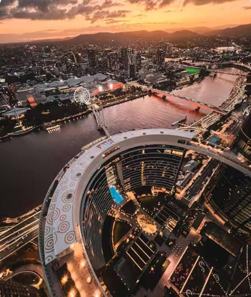 Level 46 Luxury Queens Wharf With Unblocked Southbank & River View Apartment