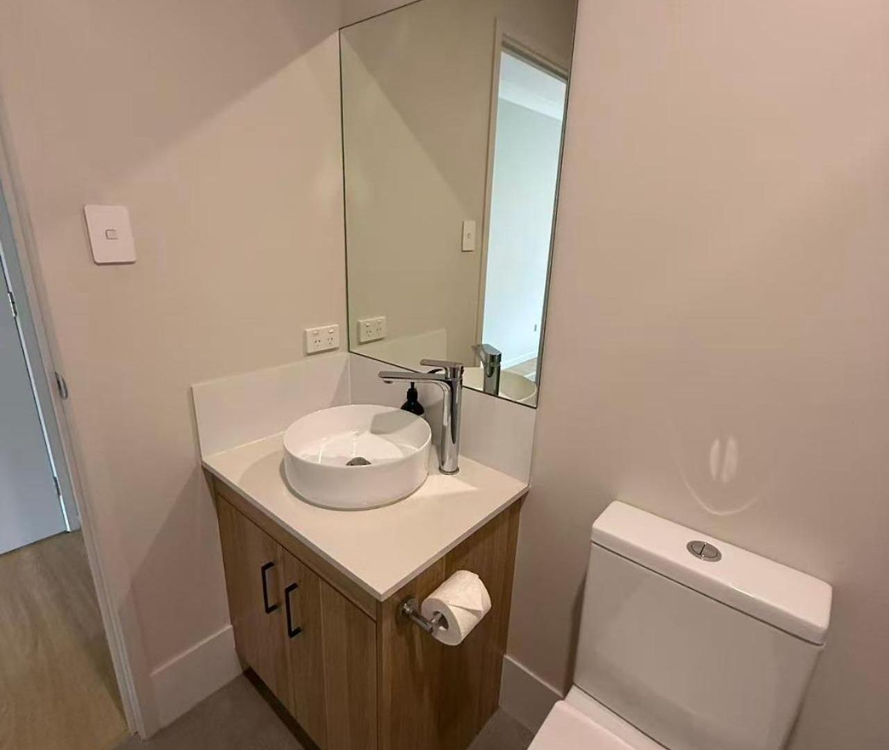 Homestay Cozy Sunnybank Base - Unit 3 | Near Shops & Eats