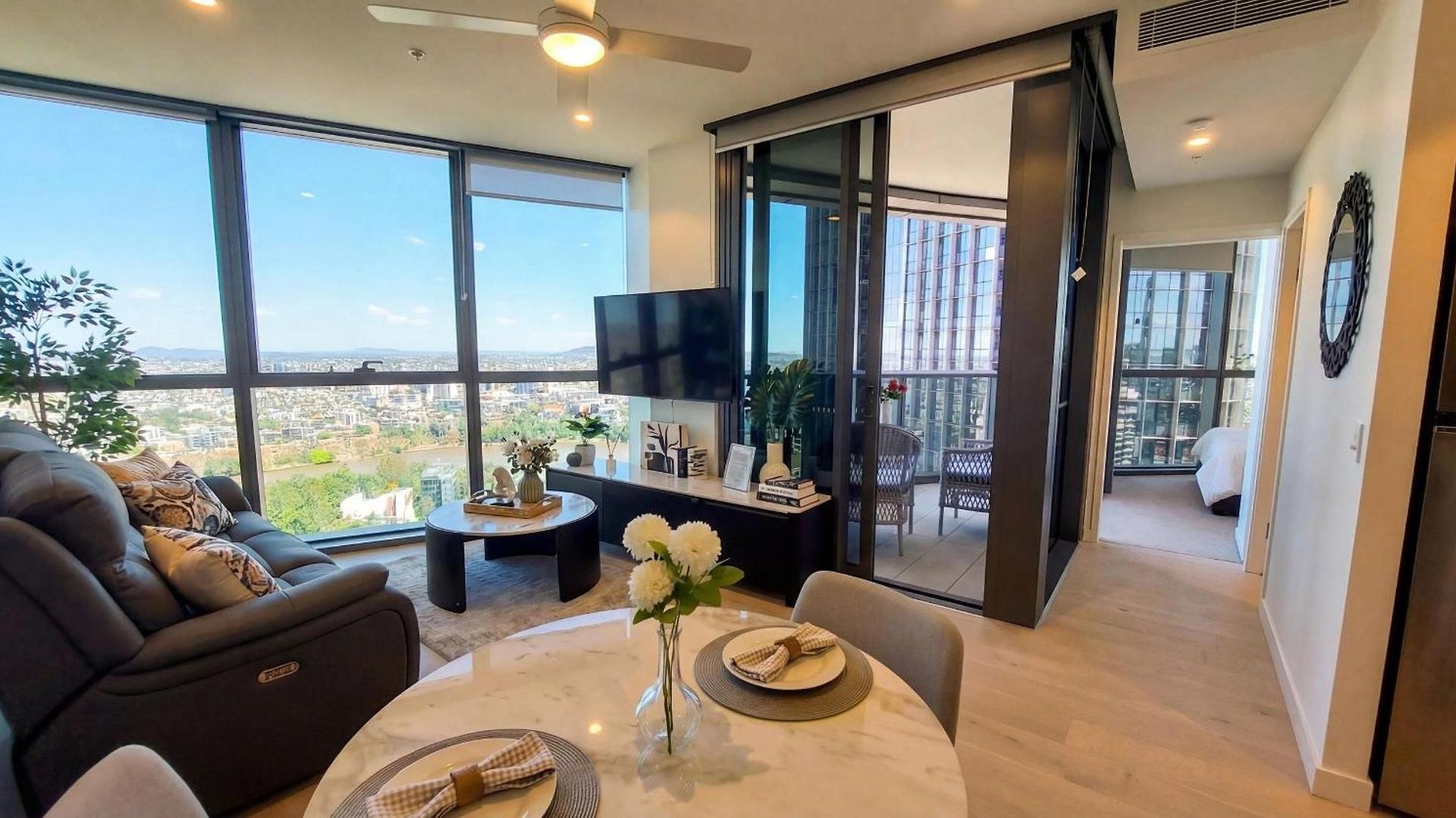 Luxury Riverfront Level 38 Queen's Wharf Tower * Brisbane