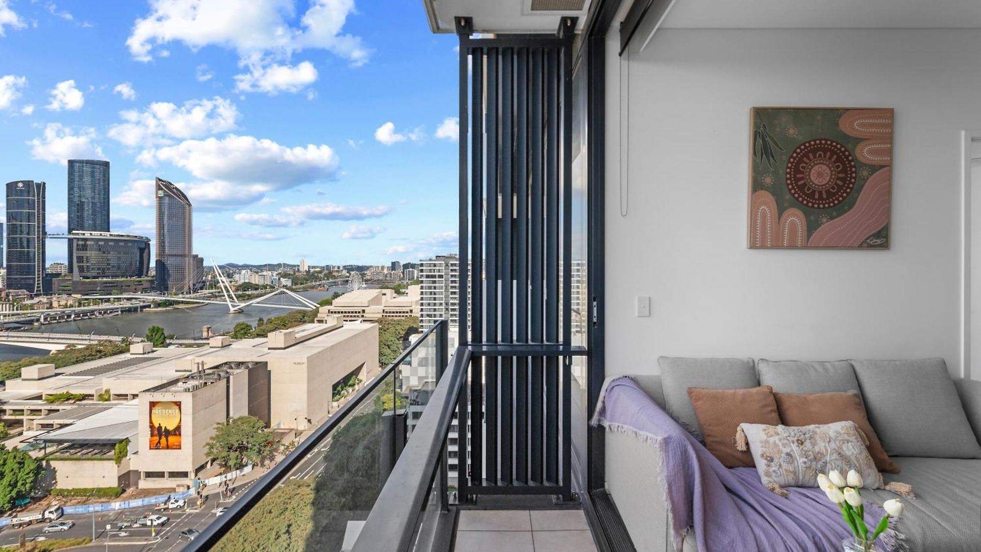 Modern 2br With River View & Free Parking!
