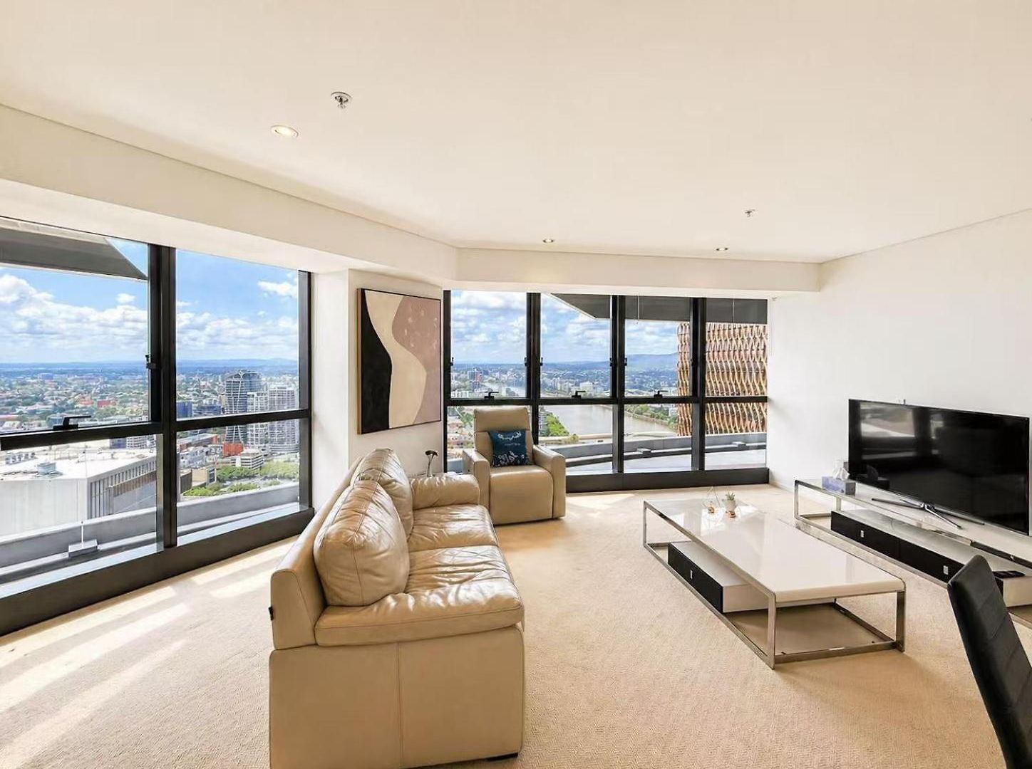 Apartment Modem Two Bedroom In Inner Cbd *