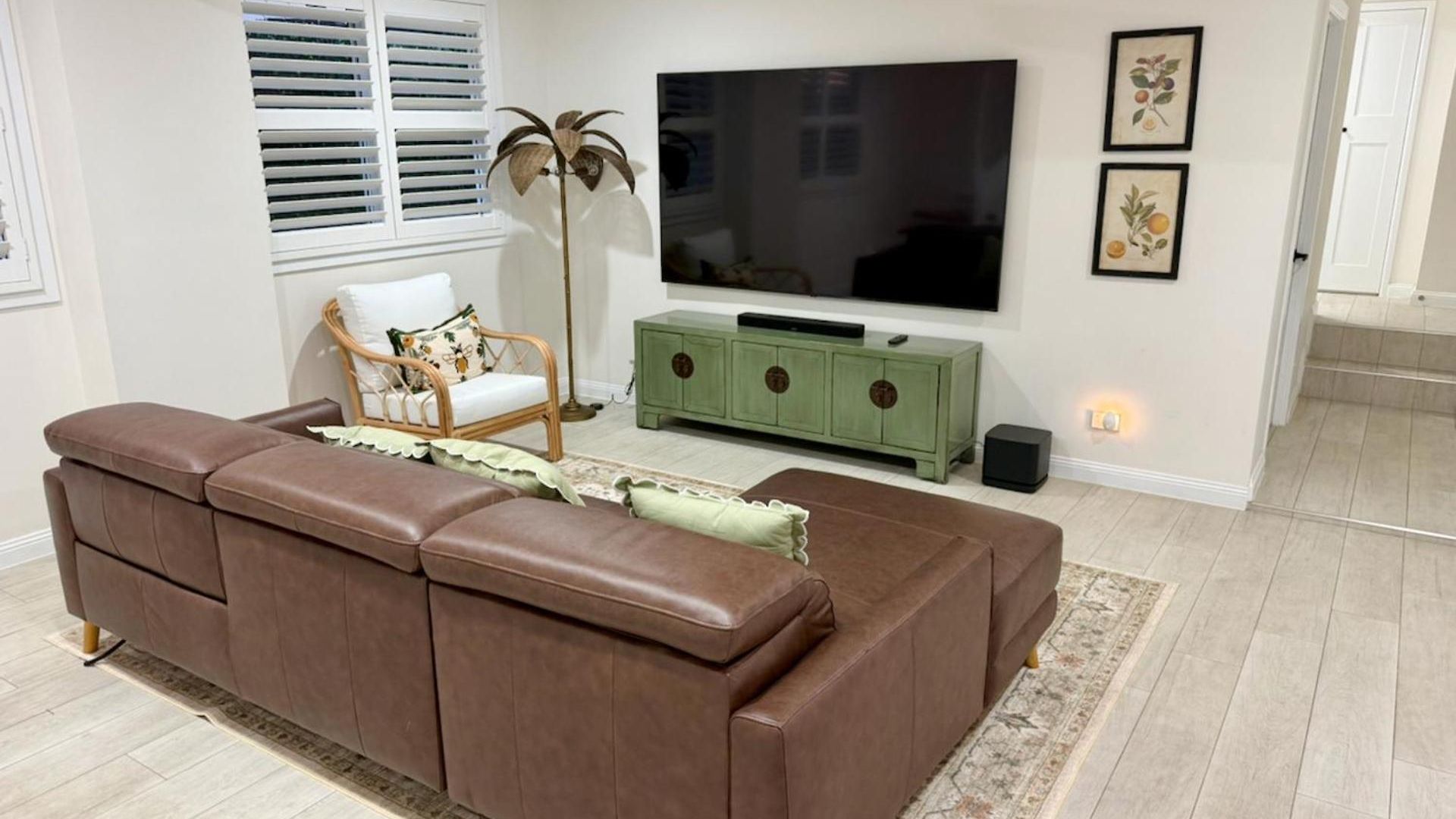Holiday home 4bdr Queenslander With Pool Near Manly Esplanade *
