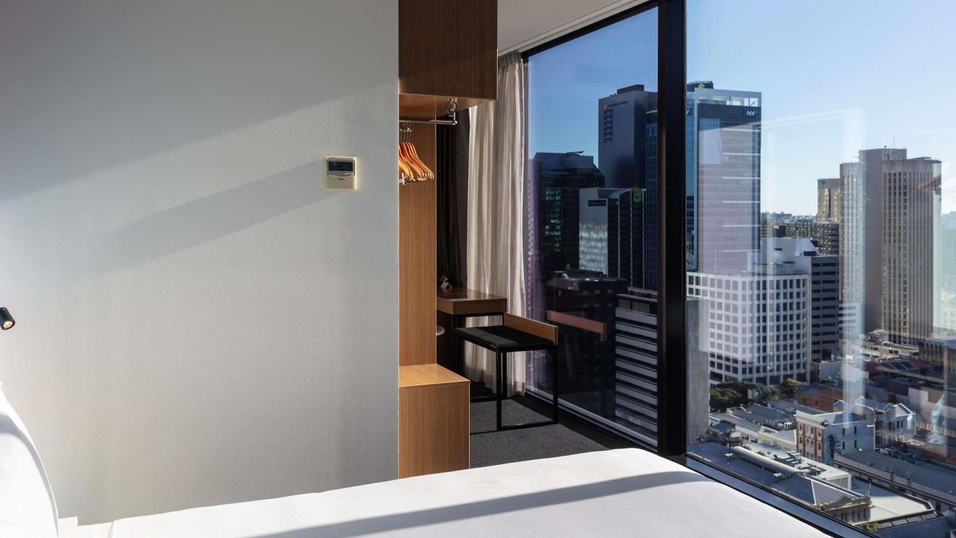 Ibis Styles Elizabeth Street Hotel 4*