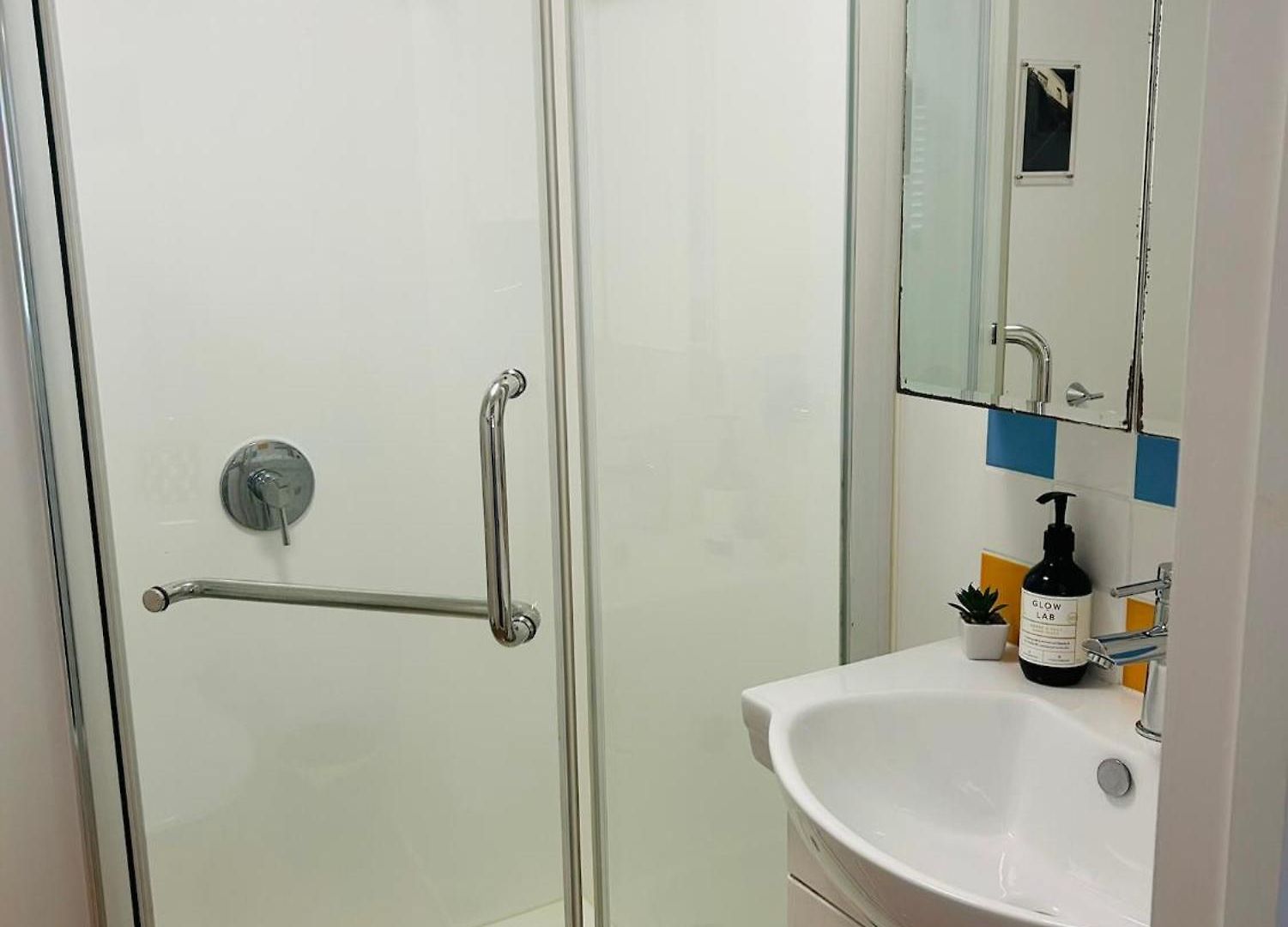 Guest house Nicole - Private & Bathroom - 6kms From Brisbane