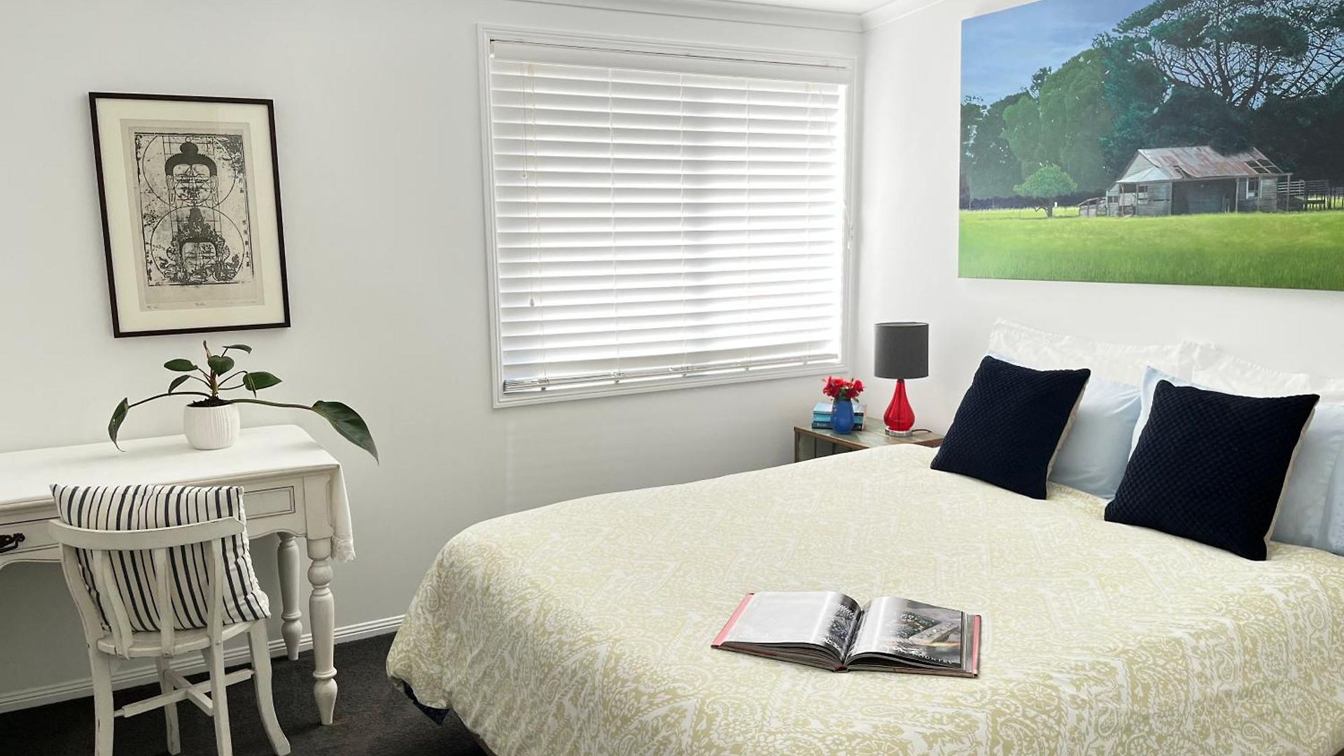 Nicole - Private & Bathroom - 6kms From
