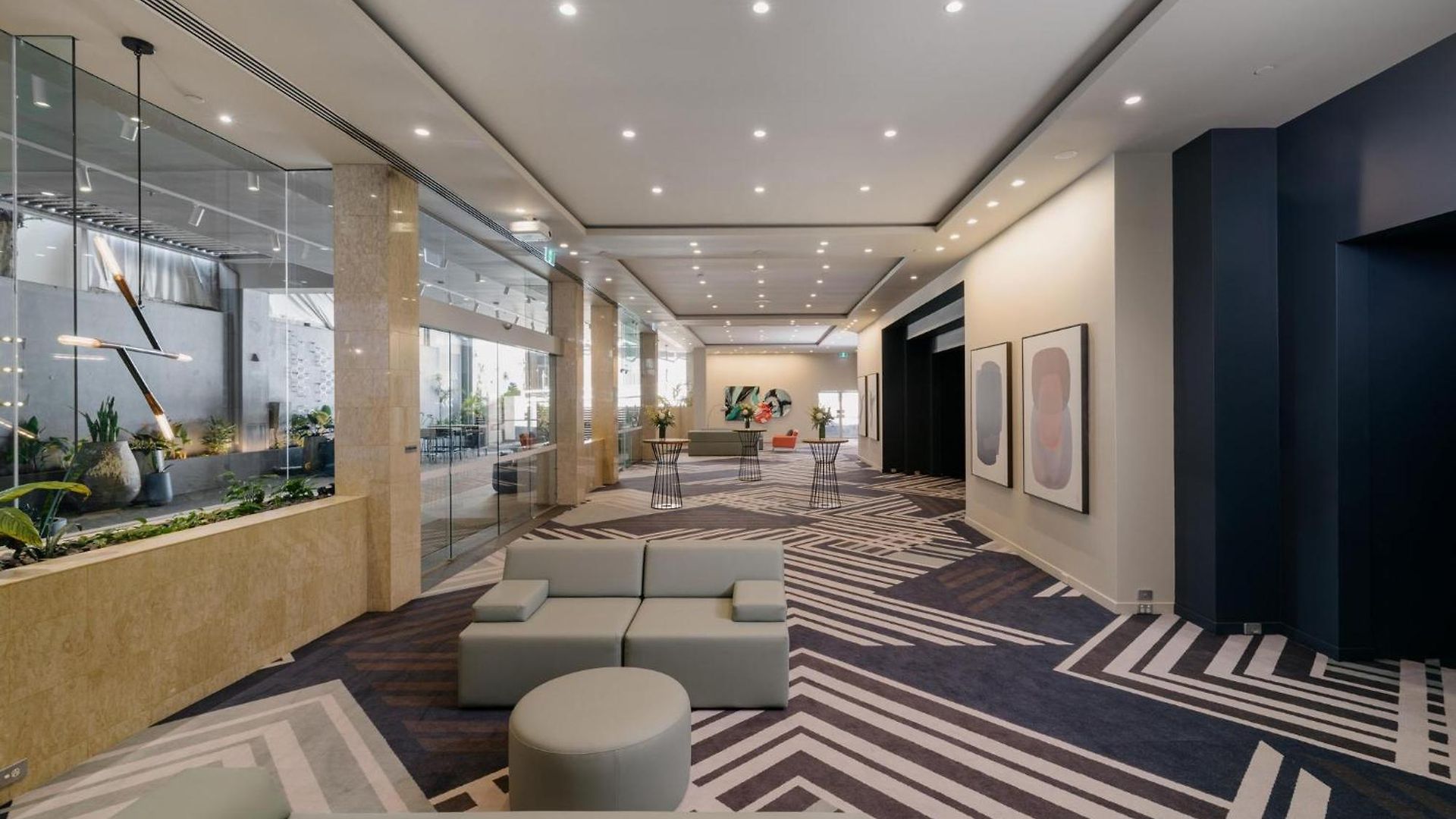 Voco Centre By Ihg Hotel 4*