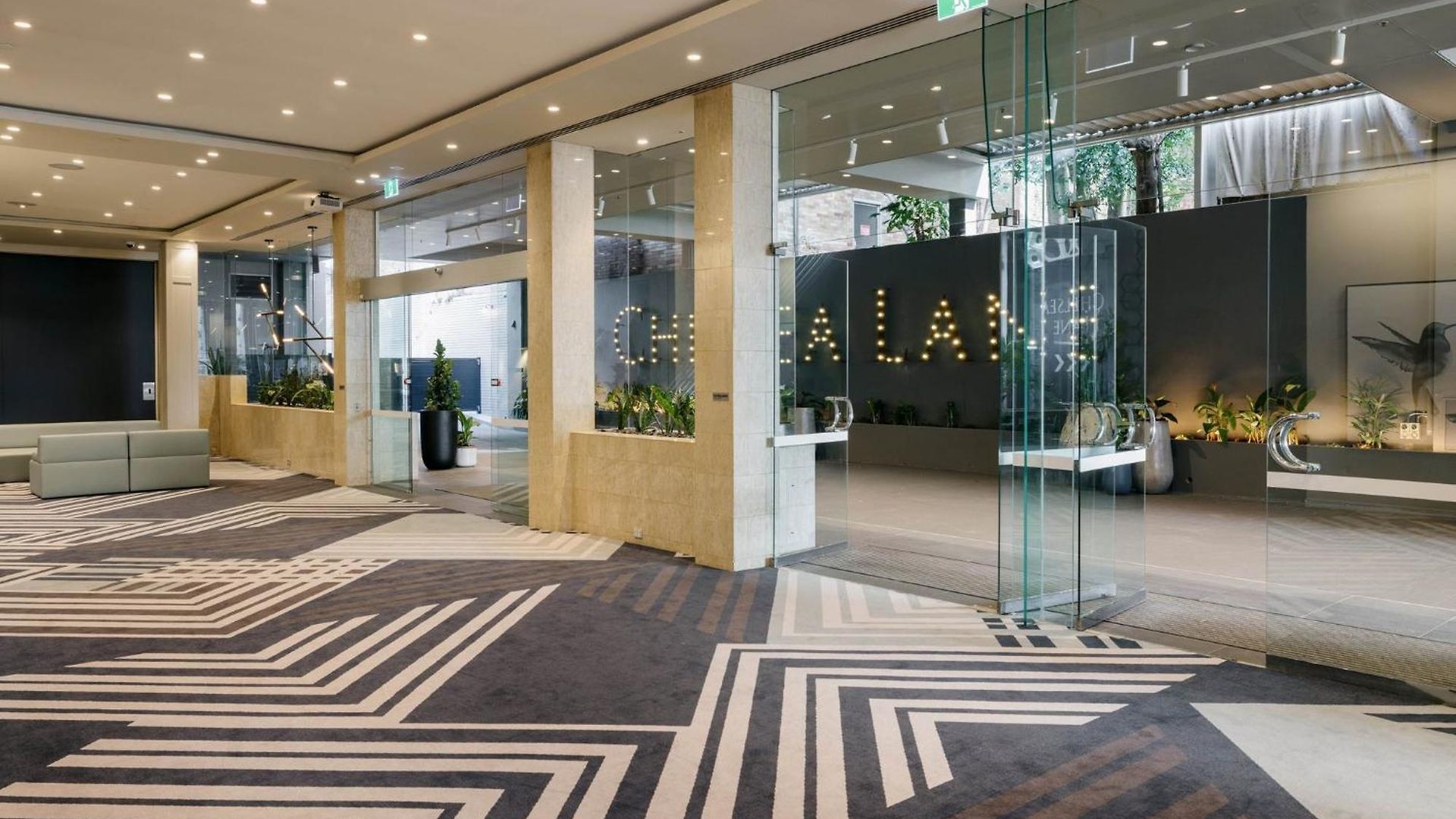 Hotel Voco Centre By Ihg 4*