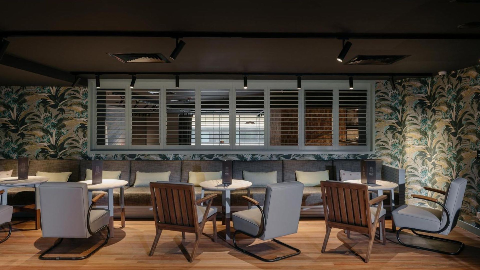 Indigo Centre By Ihg Hotel 5*